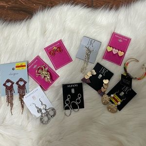 NEW Lot of 10 jewelry macys earrings pins bracelets necklaces etc